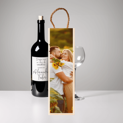 Cutie personalizata pentru vin cu o fotografie